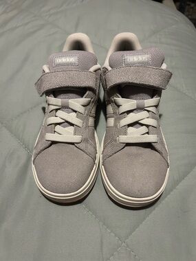 GRAND COURT 00S SHOES KIDS Size 3 in Kids